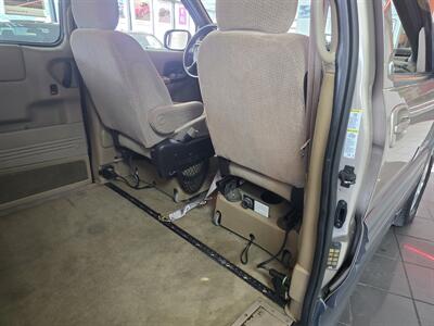 2004 Pontiac Montana Base 4DR EXTENDED MINI-VAN   - Photo 16 - Hamilton, OH 45015