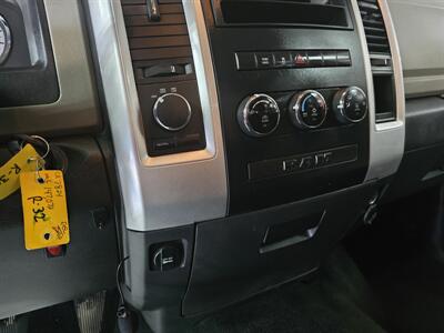 2011 RAM 1500 SLT CREW CAB4X4 HEMI   - Photo 24 - Hamilton, OH 45015