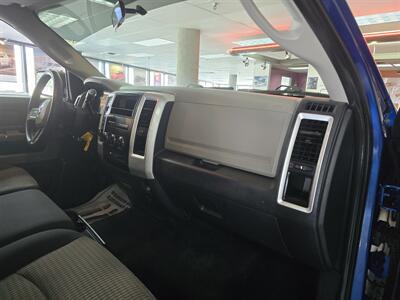 2011 RAM 1500 SLT CREW CAB4X4 HEMI   - Photo 14 - Hamilton, OH 45015