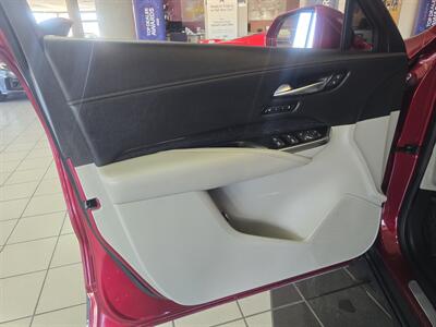 2019 Cadillac XT4 Premium Luxury 4DR SUV AWD   - Photo 7 - Hamilton, OH 45015