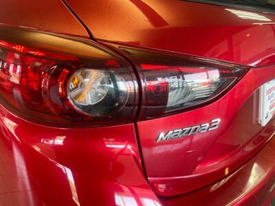2017 Mazda Mazda3 Touring 4DR HATCHBACK   - Photo 32 - Hamilton, OH 45015