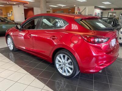 2017 Mazda Mazda3 Touring 4DR HATCHBACK   - Photo 7 - Hamilton, OH 45015