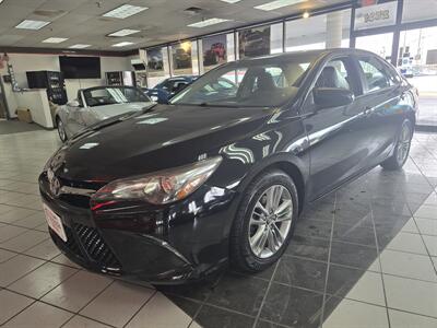 2015 Toyota Camry SE - Photo 1 - Hamilton, OH 45015