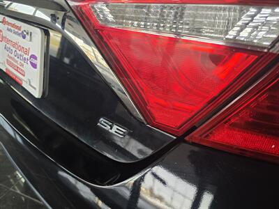 2015 Toyota Camry SE - Photo 26 - Hamilton, OH 45015