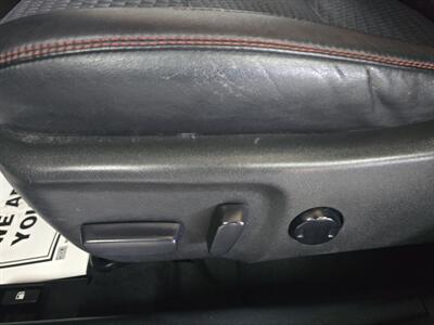 2015 Toyota Camry SE - Photo 18 - Hamilton, OH 45015