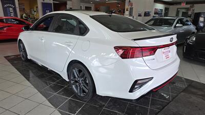 2021 Kia Forte GT-Line   - Photo 8 - Hamilton, OH 45015