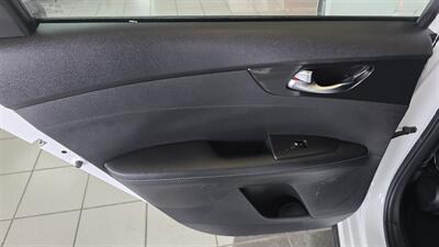 2021 Kia Forte GT-Line   - Photo 22 - Hamilton, OH 45015