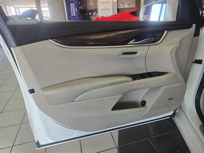 2014 Cadillac XTS Luxury Collection 4DR SEDAN - Photo 7 - Hamilton, OH 45015