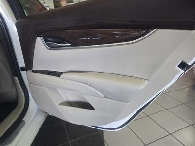 2014 Cadillac XTS Luxury Collection 4DR SEDAN - Photo 15 - Hamilton, OH 45015