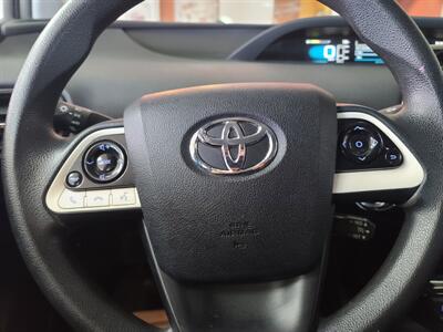 2016 Toyota Prius Two Eco HYBRID 4DR HATCHBACK   - Photo 26 - Hamilton, OH 45015