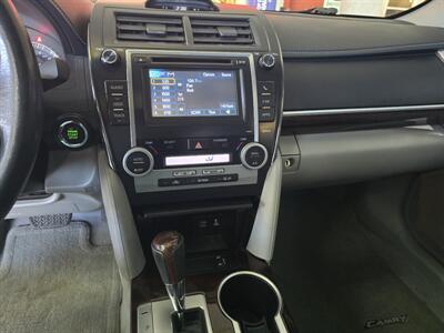 2012 Toyota Camry XLE 4DR SEDAN   - Photo 22 - Hamilton, OH 45015