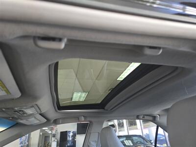 2012 Toyota Camry XLE 4DR SEDAN   - Photo 25 - Hamilton, OH 45015