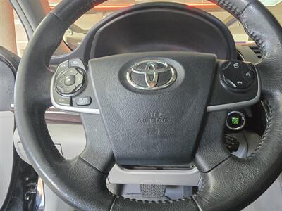 2012 Toyota Camry XLE 4DR SEDAN   - Photo 24 - Hamilton, OH 45015