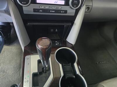 2012 Toyota Camry XLE 4DR SEDAN   - Photo 20 - Hamilton, OH 45015