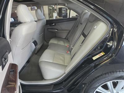 2012 Toyota Camry XLE 4DR SEDAN   - Photo 11 - Hamilton, OH 45015