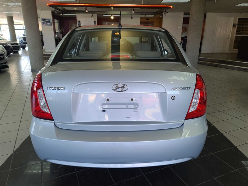 2009 Hyundai Accent GLS photo