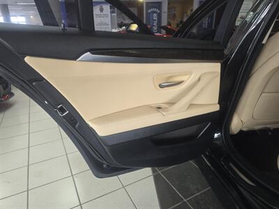 2016 BMW 528i xDrive - Photo 10 - Hamilton, OH 45015