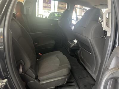 2012 Chevrolet Traverse LT   - Photo 20 - Hamilton, OH 45015