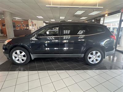 2012 Chevrolet Traverse LT   - Photo 2 - Hamilton, OH 45015