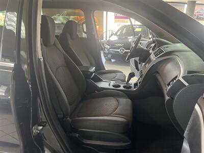 2012 Chevrolet Traverse LT   - Photo 24 - Hamilton, OH 45015