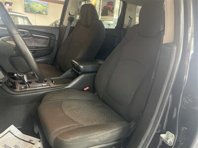 2012 Chevrolet Traverse LT   - Photo 10 - Hamilton, OH 45015