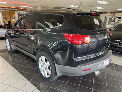 2012 Chevrolet Traverse LT   - Photo 8 - Hamilton, OH 45015