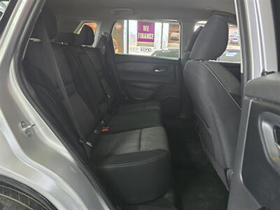 2024 Nissan Rogue SV - Photo 17 - Hamilton, OH 45015