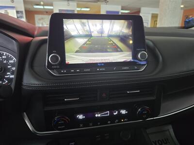 2024 Nissan Rogue SV - Photo 24 - Hamilton, OH 45015