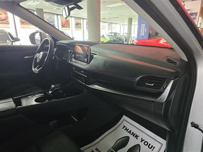 2024 Nissan Rogue SV - Photo 14 - Hamilton, OH 45015