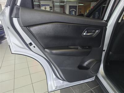 2024 Nissan Rogue SV - Photo 10 - Hamilton, OH 45015