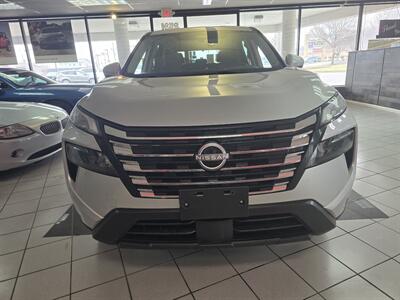 2024 Nissan Rogue SV - Photo 2 - Hamilton, OH 45015