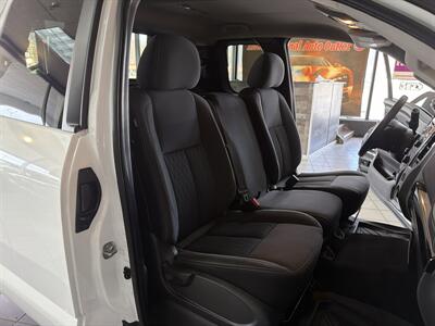 2017 Nissan Titan SV CLUB CAB 4X4   - Photo 22 - Hamilton, OH 45015