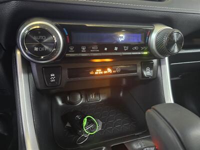 2025 Toyota RAV4 XLE   - Photo 19 - Hamilton, OH 45015