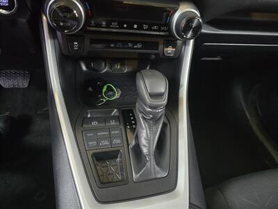 2025 Toyota RAV4 XLE   - Photo 17 - Hamilton, OH 45015