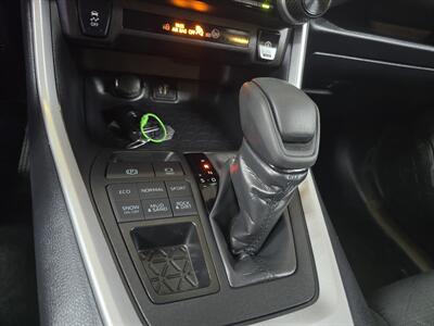 2025 Toyota RAV4 XLE   - Photo 20 - Hamilton, OH 45015