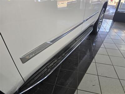 2015 Cadillac Escalade ESV LUXURY4DR SUV 4X4   - Photo 40 - Hamilton, OH 45015