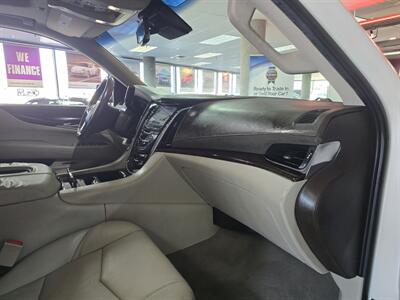 2015 Cadillac Escalade ESV LUXURY4DR SUV 4X4   - Photo 15 - Hamilton, OH 45015