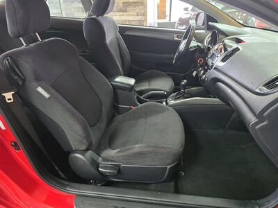 2012 Kia Forte SX 2DR COUPE   - Photo 13 - Hamilton, OH 45015