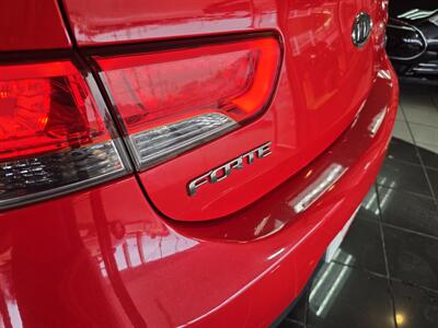 2012 Kia Forte SX 2DR COUPE   - Photo 24 - Hamilton, OH 45015