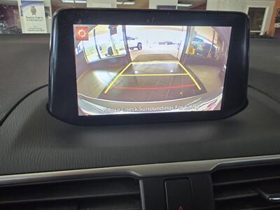 2017 Mazda MAZDA3 Sport - Photo 24 - Hamilton, OH 45015