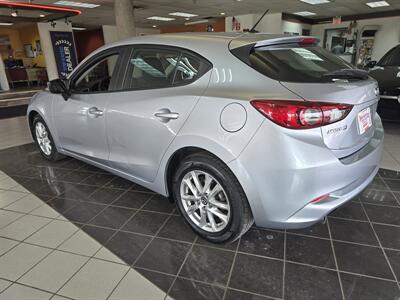 2017 Mazda MAZDA3 Sport - Photo 5 - Hamilton, OH 45015