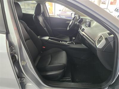 2017 Mazda MAZDA3 Sport - Photo 13 - Hamilton, OH 45015