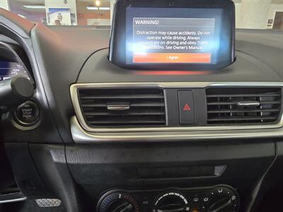 2017 Mazda MAZDA3 Sport - Photo 23 - Hamilton, OH 45015