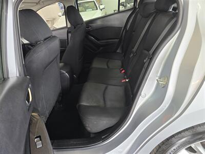 2017 Mazda MAZDA3 Sport - Photo 10 - Hamilton, OH 45015