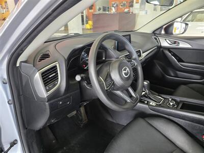 2017 Mazda MAZDA3 Sport - Photo 7 - Hamilton, OH 45015
