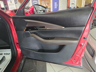 2021 Mazda CX-30 Premium 4DR SUV AWD   - Photo 12 - Hamilton, OH 45015