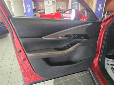 2021 Mazda CX-30 Premium 4DR SUV AWD   - Photo 7 - Hamilton, OH 45015