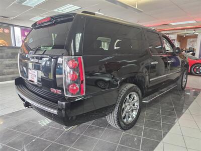 2013 GMC Yukon Denali XL4DR SUV AWD   - Photo 4 - Hamilton, OH 45015