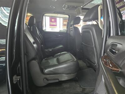 2013 GMC Yukon Denali XL4DR SUV AWD   - Photo 32 - Hamilton, OH 45015