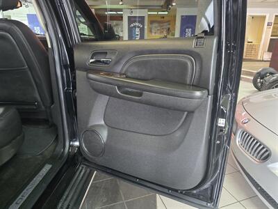 2013 GMC Yukon Denali XL4DR SUV AWD   - Photo 18 - Hamilton, OH 45015